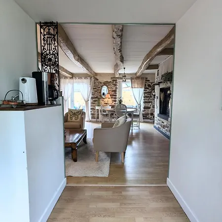 Semesterbostad Charming Small House Between Land And Sea