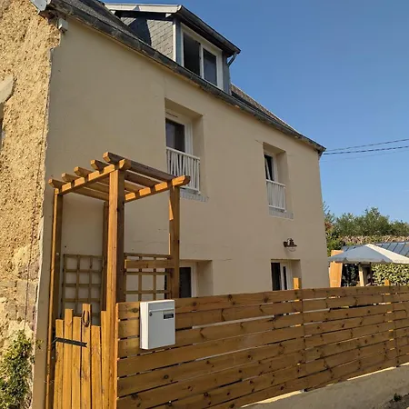 Semesterbostad Charming Small House Between Land And Sea Longueville (Manche)