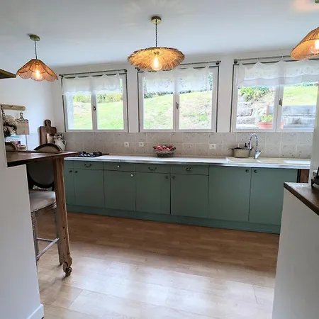 Charming Small House Between Land And Sea Semesterbostad *